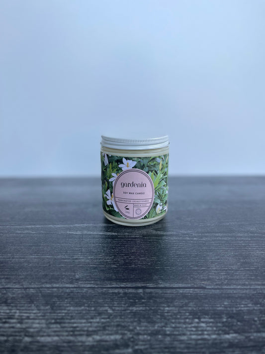 Gardenia candle